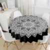 Tafelkleed Rond Ø140cm - De Groen Home - Bedrukt Velvet Textiel - Witte Mandala Op Zwart - Tafelkleed