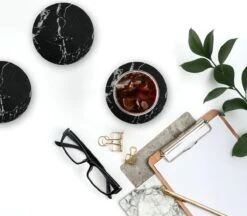 Castagnola Lederen Onderzetters Met Houder – Onderzetters Voor Glazen – Onderzetters Design – Onderzettersset – Drink Onderzetters – Leder – Leren Onderzetters – Set Van 6 – Zwart/Wit -Merkloos Verkoopwinkel 1200x1051 5