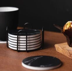 Sincer Keramische Onderzetters Voor Glazen Met Houder – Set Van 6 Zwarte Keramische/Marmeren Onderleggers –Luxe/Modern Design - Premium Kwaliteit – Kurken Antislip Onderkant – Hittebestendig – Zeer Absorberend – Rond – Duurzaam/Milieuvriendelijk 15 Sincer Keramische Onderzetters Voor Glazen Met Houder – Set Van 6 Zwarte Keramische/Marmeren Onderleggers –Luxe/Modern Design - Premium Kwaliteit – Kurken Antislip Onderkant – Hittebestendig – Zeer Absorberend – Rond – Duurzaam/Milieuvriendelijk -Merkloos Verkoopwinkel 1200x1191 15