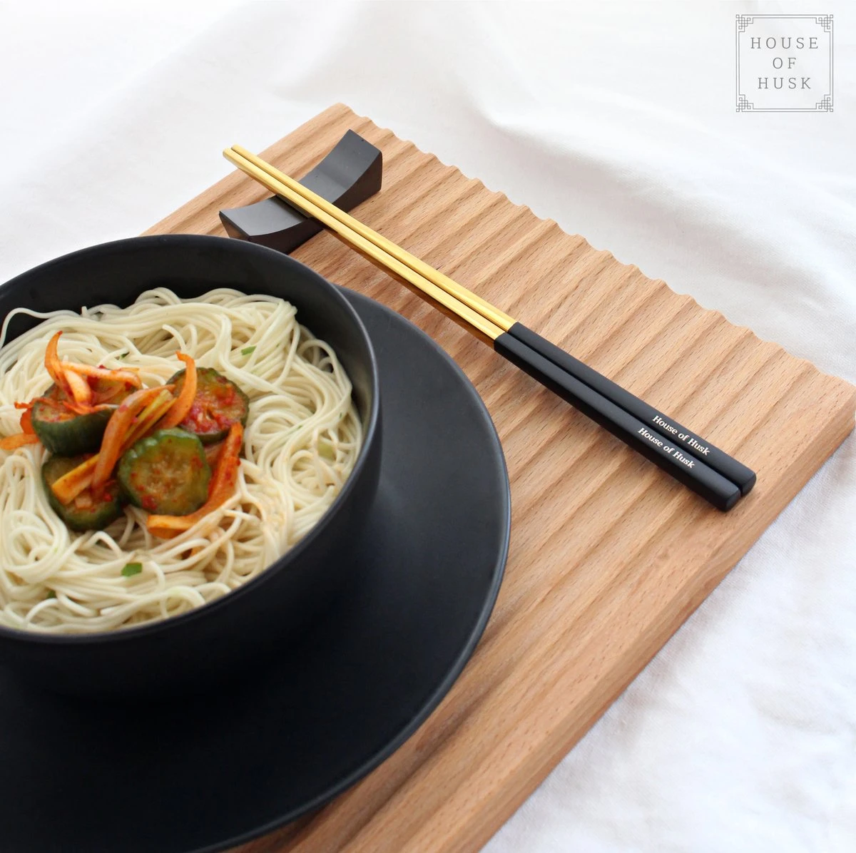 House Of Husk Chopsticks Set - Koreaanse Eetstokjes - Vaatwasserbestendig - RVS - 5 Paar - Duo Tone - Zwart Goud 3 House Of Husk Chopsticks Set - Koreaanse Eetstokjes - Vaatwasserbestendig - RVS - 5 Paar - Duo Tone - Zwart Goud - Afbeelding 3