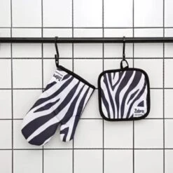 Ovenwanten Leopard - Luipaard - Design - Print - Ovenwanten - Pannenlap - Panterprint - Oven - Warmtebestendig - Hittebestendig - Keuken - Koken - Pannenlappen En Ovenwanten - Pannenlappen Set - 2 Stuks - Ovenhandschoenen - Oven Glove - Pot Pad - -Merkloos Verkoopwinkel 1200x1198 36