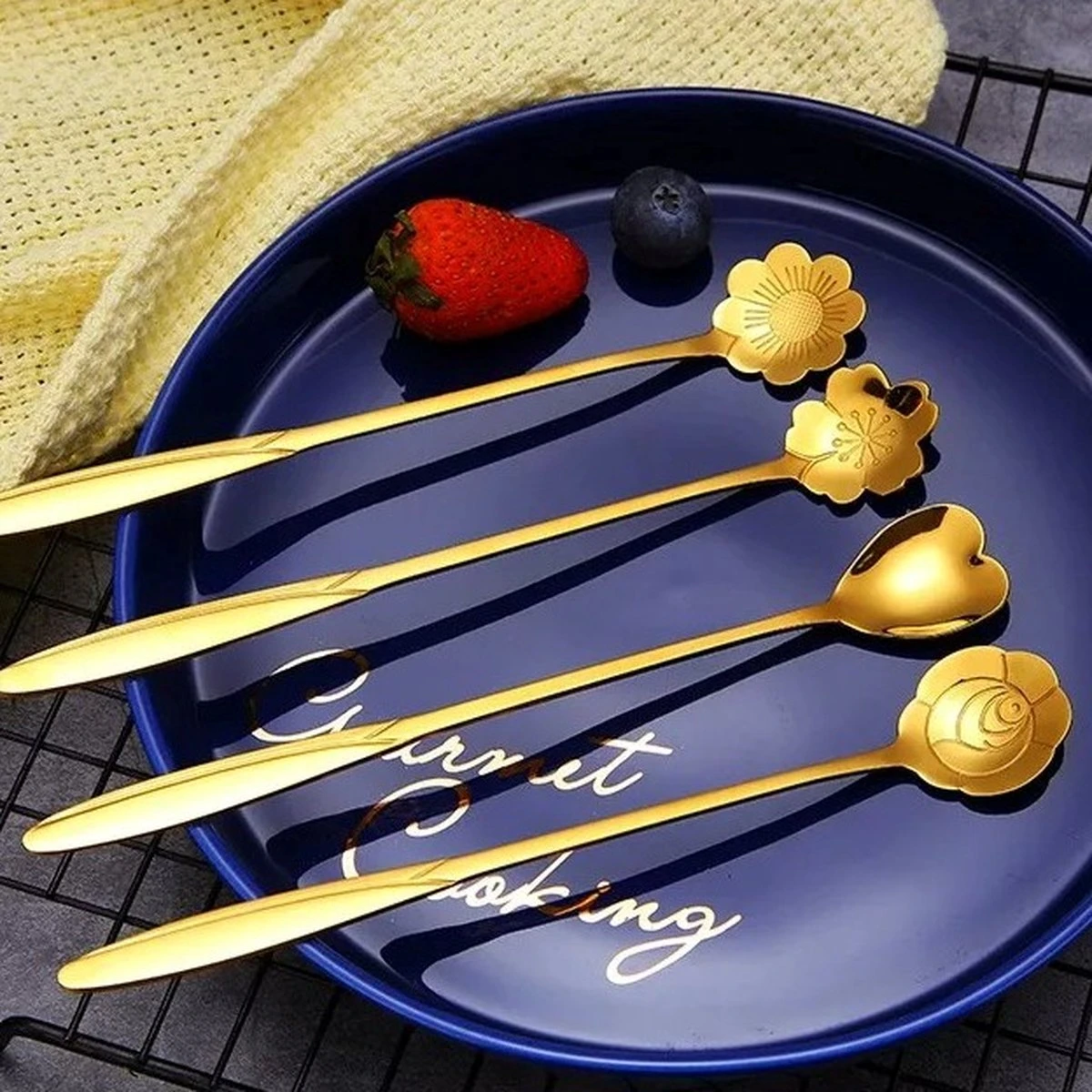 Fako Bijoux® - 4 Lange Lepels Bloem Motief - Latte Macchiato - Longdrink - Cocktail - Dessert - IJs - Koffie - Goud - 4 Stuks - Bewaarzakje 4 Fako Bijoux® - 4 Lange Lepels Bloem Motief - Latte Macchiato - Longdrink - Cocktail - Dessert - IJs - Koffie - Goud - 4 Stuks - Bewaarzakje - Afbeelding 4