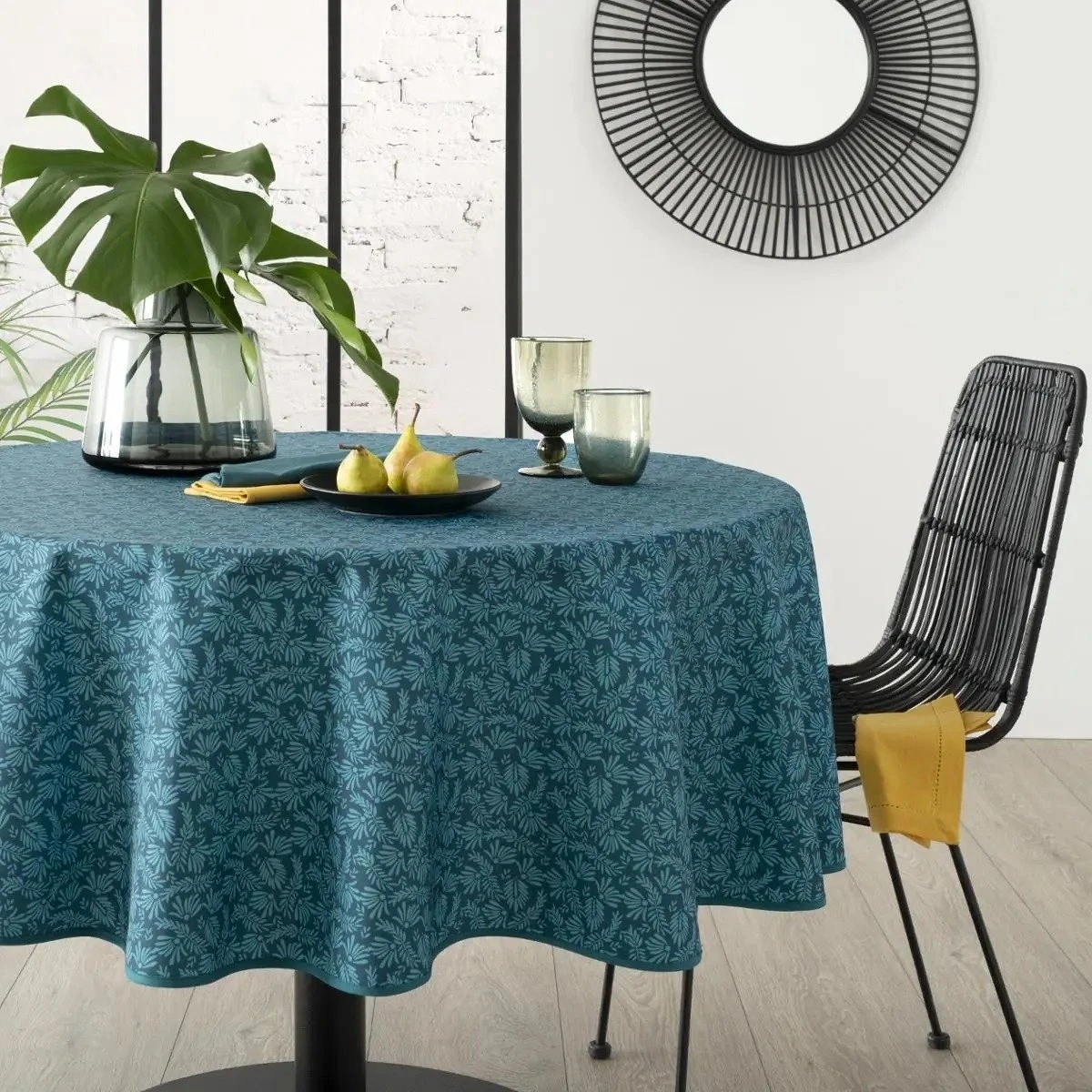 ATMOSPHERA Tafelkleed Van Polyester Rond Diameter 180 Cm - Blad Print Blauw - Eettafel Tafelkleden 3 ATMOSPHERA Tafelkleed Van Polyester Rond Diameter 180 Cm - Blad Print Blauw - Eettafel Tafelkleden - Afbeelding 3