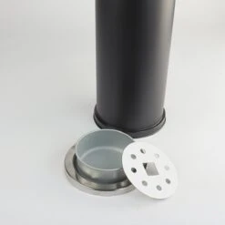 Orange85 Staande Asbak - Voor Buiten - Rookzuil - Peukenzuil - Zwart - 14,5cmx56,5 Cm – Ijzer - Rookpaal - Asbakzuil 8 Orange85 Staande Asbak - Voor Buiten - Rookzuil - Peukenzuil - Zwart - 14,5cmx56,5 Cm – Ijzer - Rookpaal - Asbakzuil -Merkloos Verkoopwinkel 1200x1200 2192