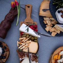 Boska Serveerplank Friends M - Kaasplank - Borrelplank - 40 Cm - Eikenhouten Kaasplank - Cadeautips Voor Mannen - Cadeautips Voor Vrouwen - Cadeau Voor Vrouw - Cadeau Voor Man - Keukengerei - Keuken Accessoires - Levenslange Garantie -Merkloos Verkoopwinkel 1200x1200 2258