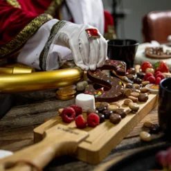 Boska Serveerplank Friends M - Kaasplank - Borrelplank - 40 Cm - Eikenhouten Kaasplank - Cadeautips Voor Mannen - Cadeautips Voor Vrouwen - Cadeau Voor Vrouw - Cadeau Voor Man - Keukengerei - Keuken Accessoires - Levenslange Garantie -Merkloos Verkoopwinkel 1200x1200 2260