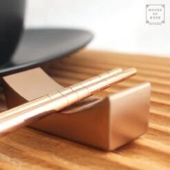 House Of Husk Chopsticks Set - Koreaanse Eetstokjes - Vaatwasserbestendig - RVS - 5 Paar - Rose Goud 13 House Of Husk Chopsticks Set - Koreaanse Eetstokjes - Vaatwasserbestendig - RVS - 5 Paar - Rose Goud -Merkloos Verkoopwinkel 1200x1200 23