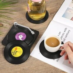Merkloos Vinyl Platen Onderzetters Met Platenspeler - 6 Stuks - LP Onderzetters - Onderzetters Voor Glazen - Anti-Slip - Vinyl - Platenspeler - Langspeelplaat - Rond - Vintage - Party - Muziek - Glazenonderzetter - Platen -Merkloos Verkoopwinkel 1200x1200 2417