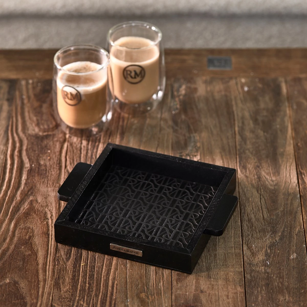 Riviera Maison Dienblad Klein - RM Identity Mini Serving Tray - Zwart 2 Riviera Maison Dienblad Klein - RM Identity Mini Serving Tray - Zwart - Afbeelding 2