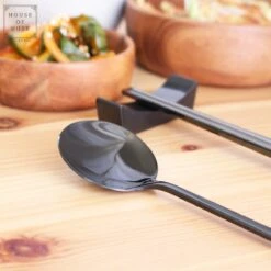 House Of Husk 1 Persoons Chopstick Set - 1 Paar Metalen Koreaanse Eetstokjes - Inclusief Eetlepel En Houder - RVS - Metaal - Eetstokjes - Koreaans - Vaatwasserbestendig - Sushi Chopsticks - Noodles - Zwart 10 House Of Husk 1 Persoons Chopstick Set - 1 Paar Metalen Koreaanse Eetstokjes - Inclusief Eetlepel En Houder - RVS - Metaal - Eetstokjes - Koreaans - Vaatwasserbestendig - Sushi Chopsticks - Noodles - Zwart -Merkloos Verkoopwinkel 1200x1200 482