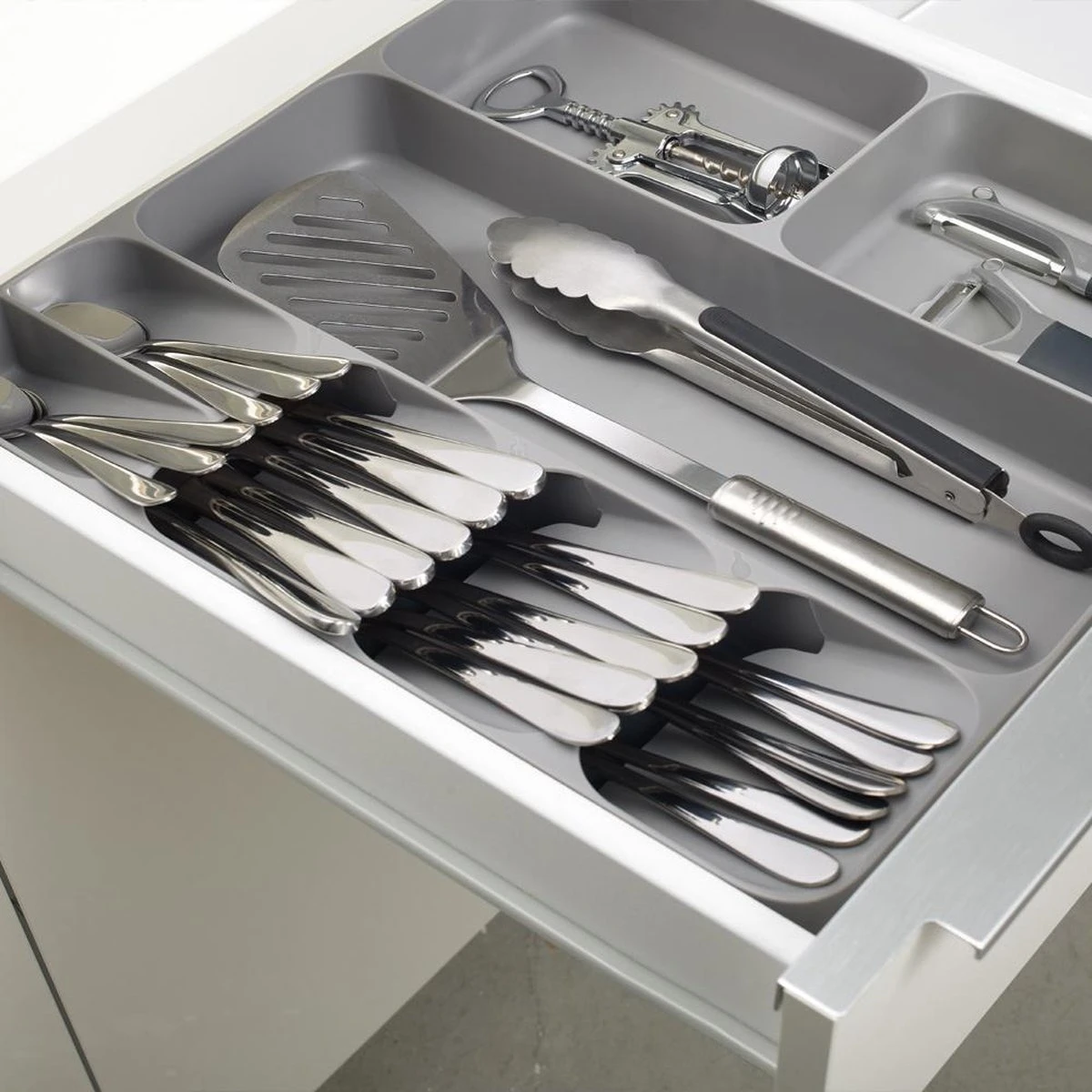 Joseph Joseph Bestekbak 8-vakken - Grijs - Sorteervakken 3 Joseph Joseph Bestekbak 8-vakken - Grijs - Sorteervakken - Afbeelding 3