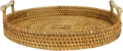 QUVIO Dienblad Met Handvaten - Schaal - Decoratieve Dienbladen - Presenteerblad - Sierschaal - Serveerschaal - Woonaccessoires - Rond - Diameter Van 28 Cm - Rotan - Lichtbruin -Merkloos Verkoopwinkel 1200x495 3
