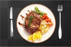 Four Love Placemats Kunststof - Kleur Zwart - Set Van 4 Stuks - Anti Slip Tafelbeschermer - Tafel Decoratie - Housewarming Cadeau - 45 X 30 Cm