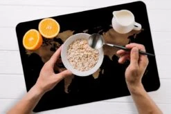 Placemat - Placemats Kunststof - Wereldkaart - Bruin - Zwart - 45x30 Cm - 6 Stuks - Hittebestendig - Anti-Slip - Onderlegger - Afneembaar -Merkloos Verkoopwinkel 1200x800 96