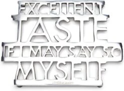 Riviera Maison Onderzetter Voor Pannen, Pannenonderzetter Met Tekst - Excellent Taste Trivet - Zilver - Aluminium - 1 Stuk