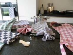 Treb Horecalinnen Schorten Sloven 2 Stuks Zwart En Wit Geblokt 60x70cm - Treb WS 9 Treb Horecalinnen Schorten Sloven 2 Stuks Zwart En Wit Geblokt 60x70cm - Treb WS -Merkloos Verkoopwinkel 1200x900 24