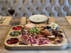 HUISSON Borrelplank XXL 56 X 41 X 3 Cm Tapasplank Houten Snijplank Serveerplank Snijplank Hout BBQ