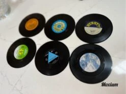 Merkloos Vinyl Platen Onderzetters Met Platenspeler - 6 Stuks - LP Onderzetters - Onderzetters Voor Glazen - Anti-Slip - Vinyl - Platenspeler - Langspeelplaat - Rond - Vintage - Party - Muziek - Glazenonderzetter - Platen -Merkloos Verkoopwinkel 1200x900 88