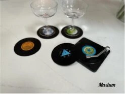 Merkloos Vinyl Platen Onderzetters Met Platenspeler - 6 Stuks - LP Onderzetters - Onderzetters Voor Glazen - Anti-Slip - Vinyl - Platenspeler - Langspeelplaat - Rond - Vintage - Party - Muziek - Glazenonderzetter - Platen -Merkloos Verkoopwinkel 1200x901 11