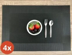 Four Love Placemats Kunststof - Kleur Zwart - Set Van 4 Stuks - Anti Slip Tafelbeschermer - Tafel Decoratie - Housewarming Cadeau - 45 X 30 Cm -Merkloos Verkoopwinkel 1200x924 4