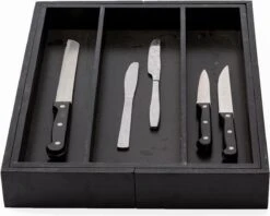 Merkloos Decopatent® Uitschuifbaar Bestekbak - Besteklade - 3 Vaks -> Uitschuifbaar Naar 5 Vakken - Bestekbakken Organizer - Bamboe - Zwart 10 Merkloos Decopatent® Uitschuifbaar Bestekbak - Besteklade - 3 Vaks -> Uitschuifbaar Naar 5 Vakken - Bestekbakken Organizer - Bamboe - Zwart -Merkloos Verkoopwinkel 1200x963 1