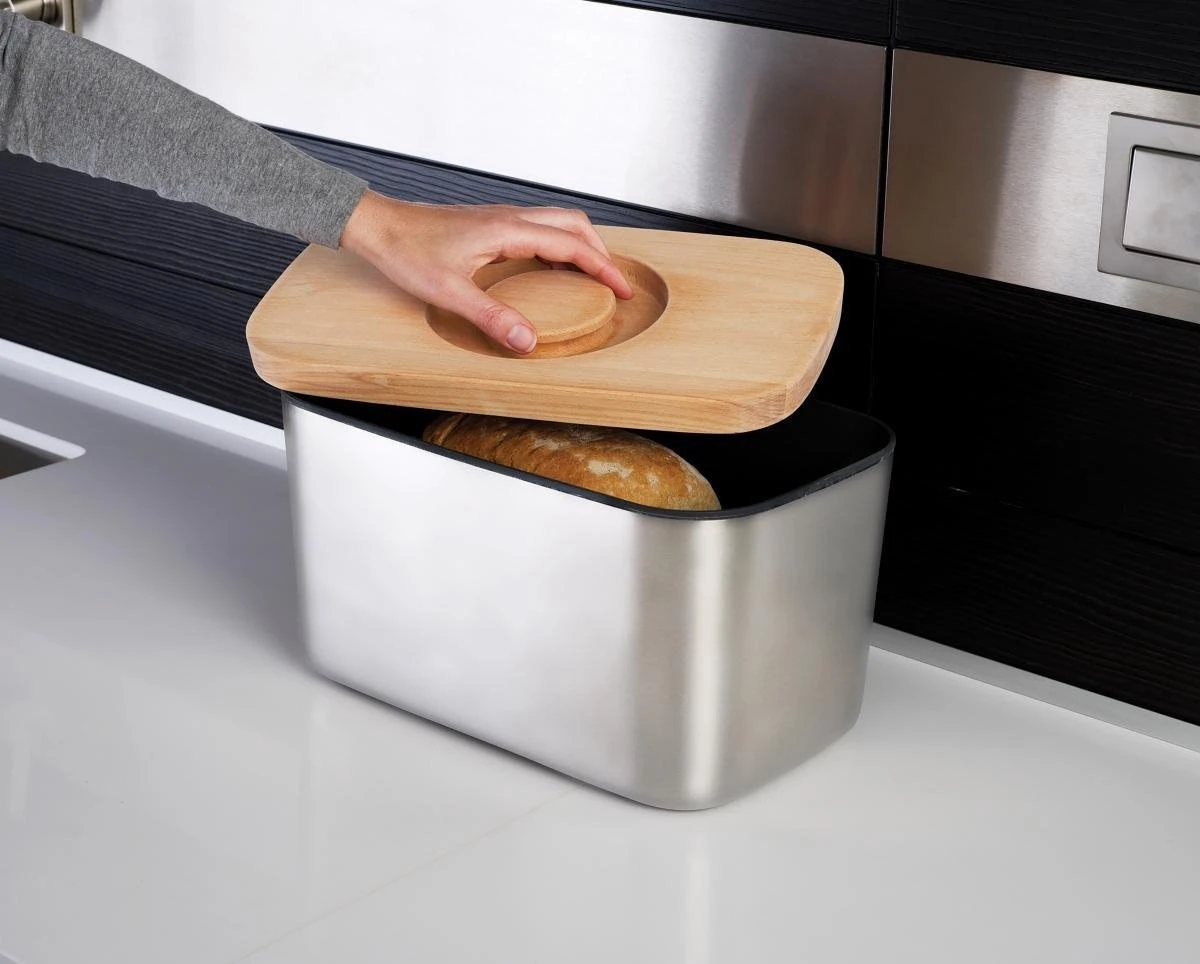 Joseph Joseph Broodtrommel Incl. Snijplankdeksel - 18x21,5x35,5 Cm - Zwart 2 Joseph Joseph Broodtrommel Incl. Snijplankdeksel - 18x21,5x35,5 Cm - Zwart - Afbeelding 2
