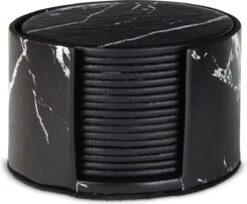 Castagnola Lederen Onderzetters Met Houder – Onderzetters Voor Glazen – Onderzetters Design – Onderzettersset – Drink Onderzetters – Leder – Leren Onderzetters – Set Van 16 – Zwart/Wit 13 Castagnola Lederen Onderzetters Met Houder – Onderzetters Voor Glazen – Onderzetters Design – Onderzettersset – Drink Onderzetters – Leder – Leren Onderzetters – Set Van 16 – Zwart/Wit -Merkloos Verkoopwinkel 1200x993 5