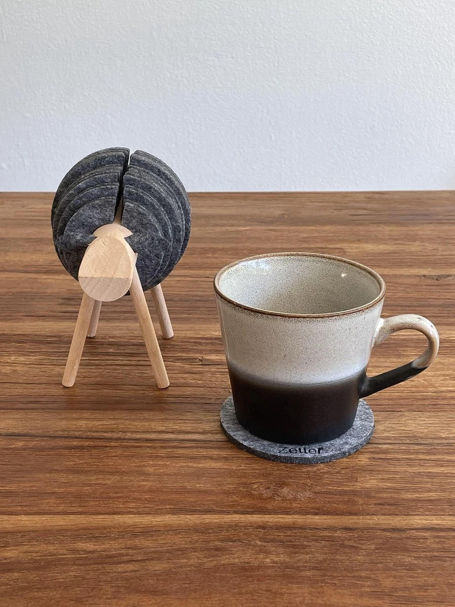 O.N. Der Zetter - Onderzetters Voor Glazen - Houten Rendier XL Met 12 Vilten Onderzetters - Groot - Rond - Donkergrijs - Bruin - Decoratie - Hittebestendig - Housewarming - Afscheid - Kado - Verjaardag - Man - Vrouw - Pasen Cadeau Feest Uniek 25 Euro 7 O.N. Der Zetter - Onderzetters Voor Glazen - Houten Rendier XL Met 12 Vilten Onderzetters - Groot - Rond - Donkergrijs - Bruin - Decoratie - Hittebestendig - Housewarming - Afscheid - Kado - Verjaardag - Man - Vrouw - Pasen Cadeau Feest Uniek 25 Euro - Afbeelding 7