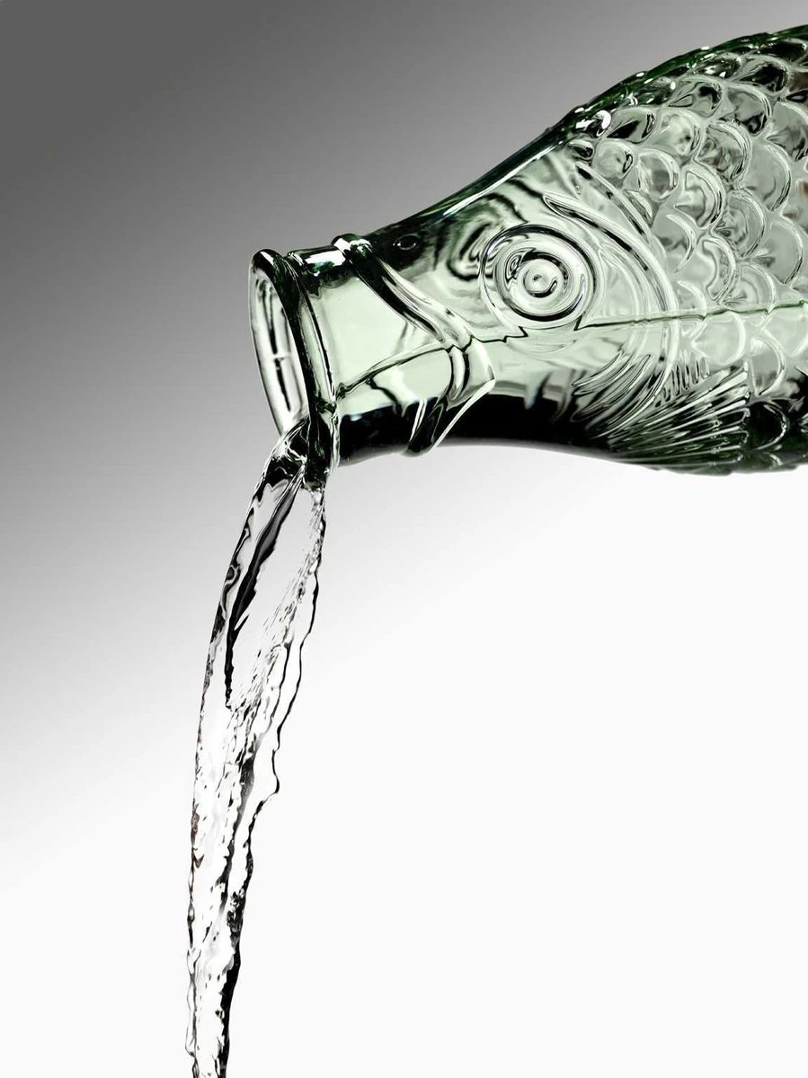 Serax Fles In Visvorm - 1 L - Transparant Groen 2 Serax Fles In Visvorm - 1 L - Transparant Groen - Afbeelding 2