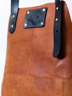 Leren Schort + Leren Handschoenen - Lederen Schort – LICHT BRUIN (Cognac) - Kokschort - BBQ Schort - Kookschort - Vaderdag - Kerst Cadeau Voor Man Vader Opa Papa – 81 Cm X 56 Cm Inclusief Handschoenen Voor De Barbecue -Merkloos Verkoopwinkel 900x1200 18