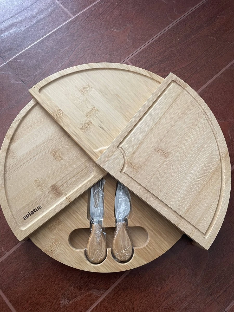 Selotus® -Tapasplank - Borrelplank - Serveerplank - Kaasplank - Hapjesplank - Inclusief Kaasmesjes - Taspasplank Bamboe - Borrelplank Rond - Inclusief Ebook - ø 38 Cm 1 Selotus® -Tapasplank - Borrelplank - Serveerplank - Kaasplank - Hapjesplank - Inclusief Kaasmesjes - Taspasplank Bamboe - Borrelplank Rond - Inclusief Ebook - ø 38 Cm